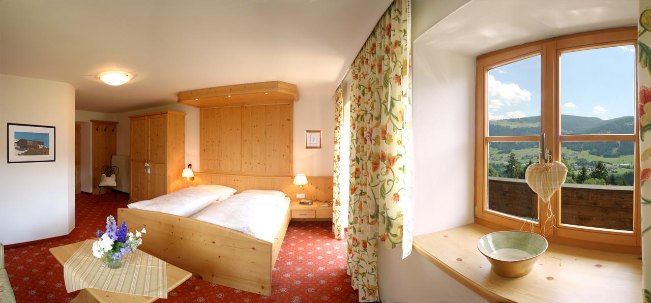 Landgut Thalerhof Hotel Telfes im Stubai Exterior photo